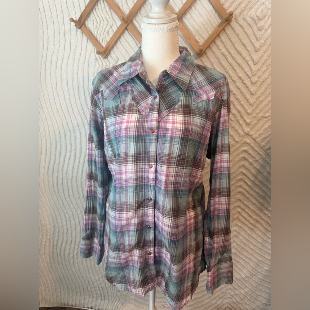 Wrangler Plaid Rodeo shirt in purple, teal and grey with snap buttons